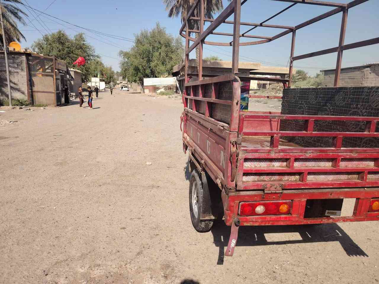 سلام عليكم ستوته لبيع مديل 15 دايوان فحل شاصي ركبه كفاله مكان بغداد زحفرانيه سعر خمسميه  وبيهه مجال وراقهه مو جوده ***********
