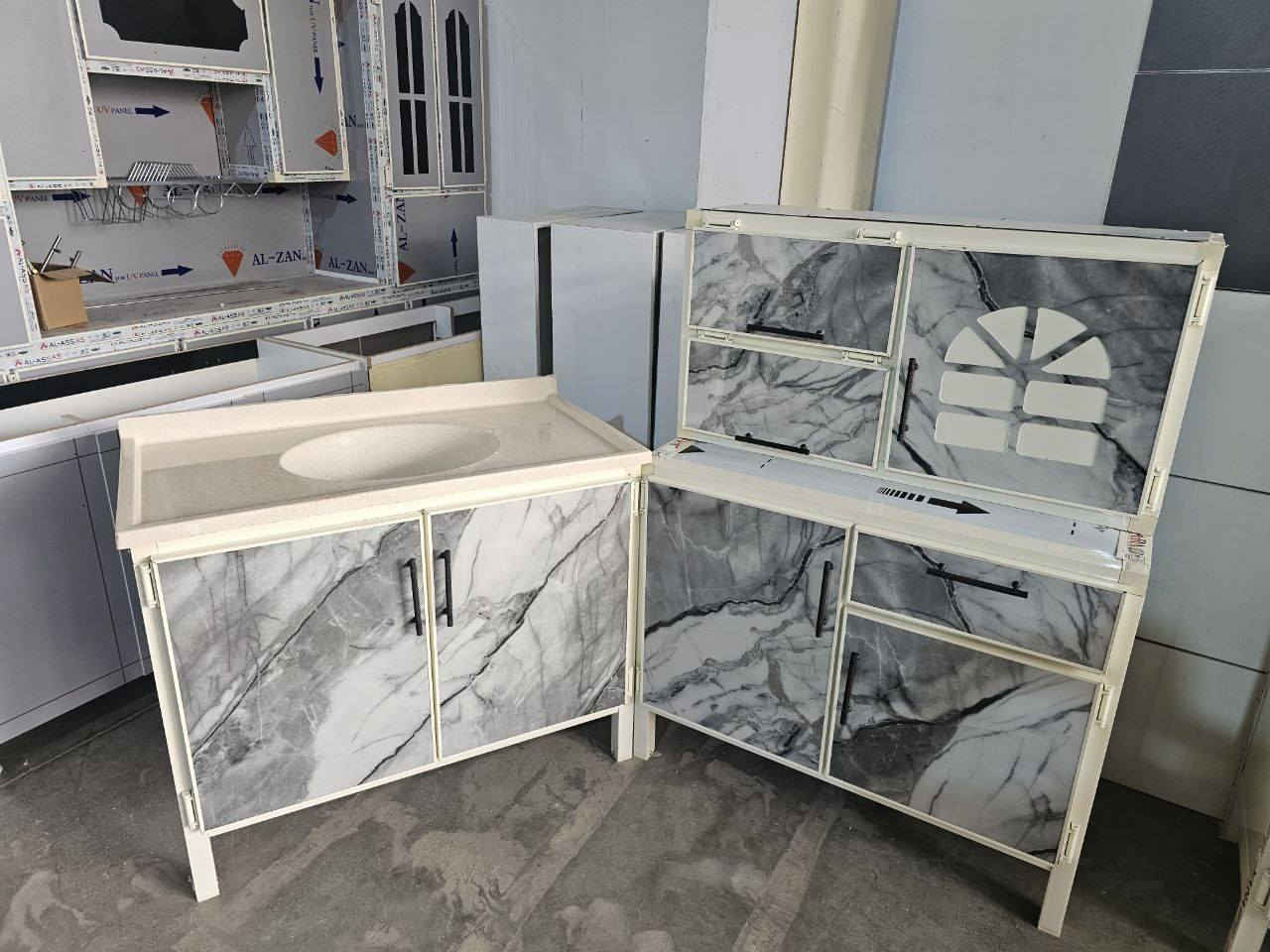 ما عليك بس  احجز والطلب يوصل لباب بيتك 🤗🌹🤗..
كاونتر ارضي وملحق متر    مع  سنك متر  مرمر
💥 (المنيوم سوكي)💥

كاونتر متر وملحق مع سنك متر 
♥️♥️السعر  185 / الف♥️♥️

التوصيل 🚚🚚
التوصيل 🚚🚚
بغداد داخل  مجاني

15 /اطراف  بغداد 

15//رمادي +فلوجه + كربلاء +بابل

25// مركز واسط  
50//أطراف واسط
25 /الديوانيه +النجف
35//ديالى
35/ السماوه+  الناصريه+  العماره + البصره


**إذا كنت صاحب هذا الإعلان وتريد حذفه لأي سبب، رجاءا أرسل رسالة إلى الدعم الفني**