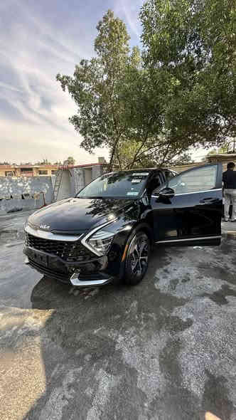 سلام عليكم .... 

سبورتج موديل 24 وارد امريكي فئه EX فوول مواصفات ::
بصمه تشغيل 
بصمه ابواب
اشاير مري 
ويل 18 بلاددي 
لد امامي وخلفي 
رادارات امامي وخلفي وجوانب
اريل نفكيتر 
شاشه 10 بوصه 
شاشه عدادات تفاعليه 
تدفئه كشنات اماميه 
سايد بريك بصمه 
فوول فول السياره ماشيه  12 الف بس سياره كفاالللههه عاااامه من صببغ فقط بارد بالجاملغ خلفي فقط والموضح بالسونار فقط 
ايرباك برده فقط 
الاتصال : *********** ومتوفر واتساب
