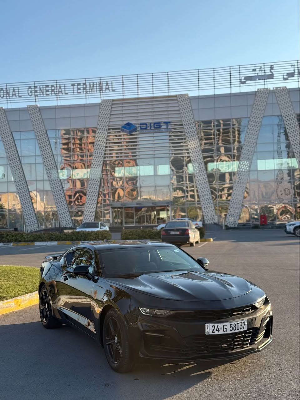 كامارو موديل ٢٠٢٢ 
محرك ٤ توربو 
كير محرك شرط
سياره بها ٣ قطع و شبر بالجاملغ
بدون شواصي 
كشن جلد
سياره داخل لونين اسود و احمر 
ماشيه ٤٤ ميل
لايتات امامي و خلفي ليد
رادار  جوانب 
رقم سنوي هزه كله جديد
دينار مصرف مابيه 
للبيع او مراوس فقط سيارات رقم شماليه
سعر السياره ١٣٥ ورقه و بي مجال 
للمزيد عن الاستفسار
*********** واتساب دهوك, العراق
