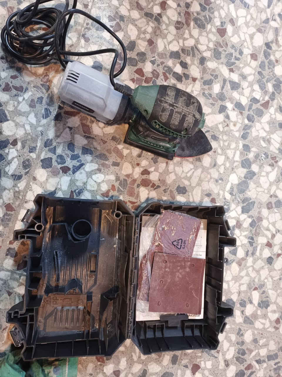 للبيع بغداد الاسكان قرب جامع الاسكان***********
