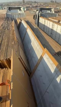 محتاج عمال تنزيل بورسلين سبع عمال باجر ساعه بل سبعه  هاذ شغل الي حب يش...