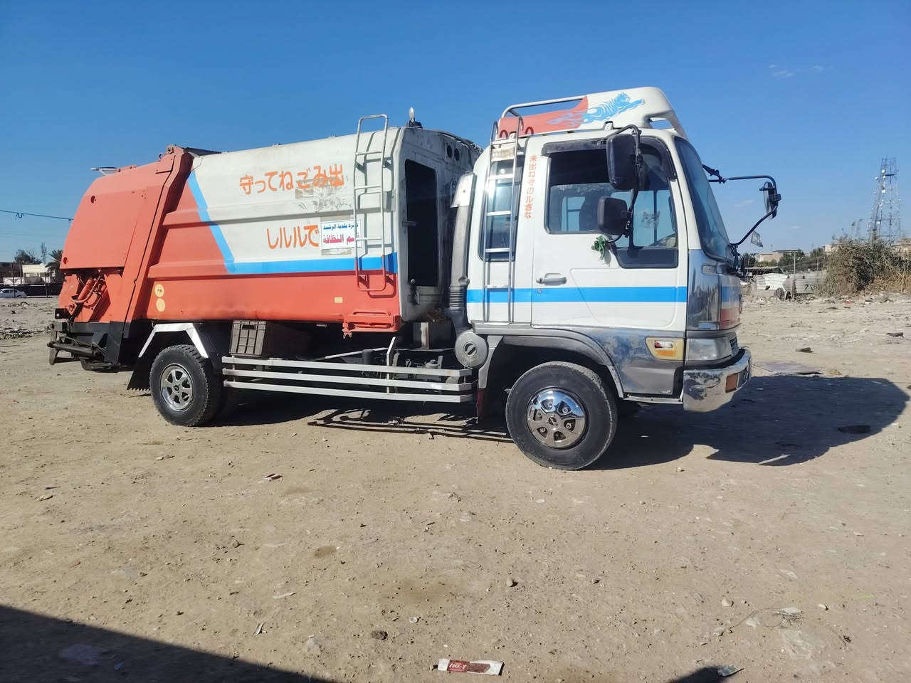 كابسه نفايات البيع رقم بصره نكليزي موديل2016مكينه6سلندرعادي مكان بغداد 
***********
