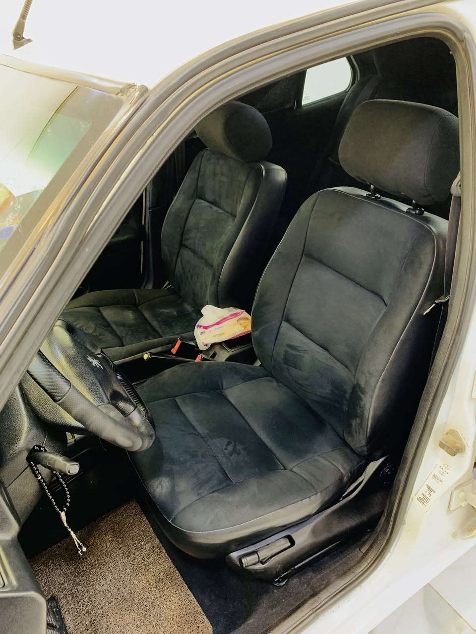 للبيع فقط بيجو 306 سياره كلها بلاديه ماعده الدوسات مصبوغات  
محرك جديد تبريد شغال عايزه بس غاز 
هزه جديده ورقم دولي 
السعر ٦٠وبيها مجال بسيط حك الجيه 
مكاني صلاح الدين 
***********
