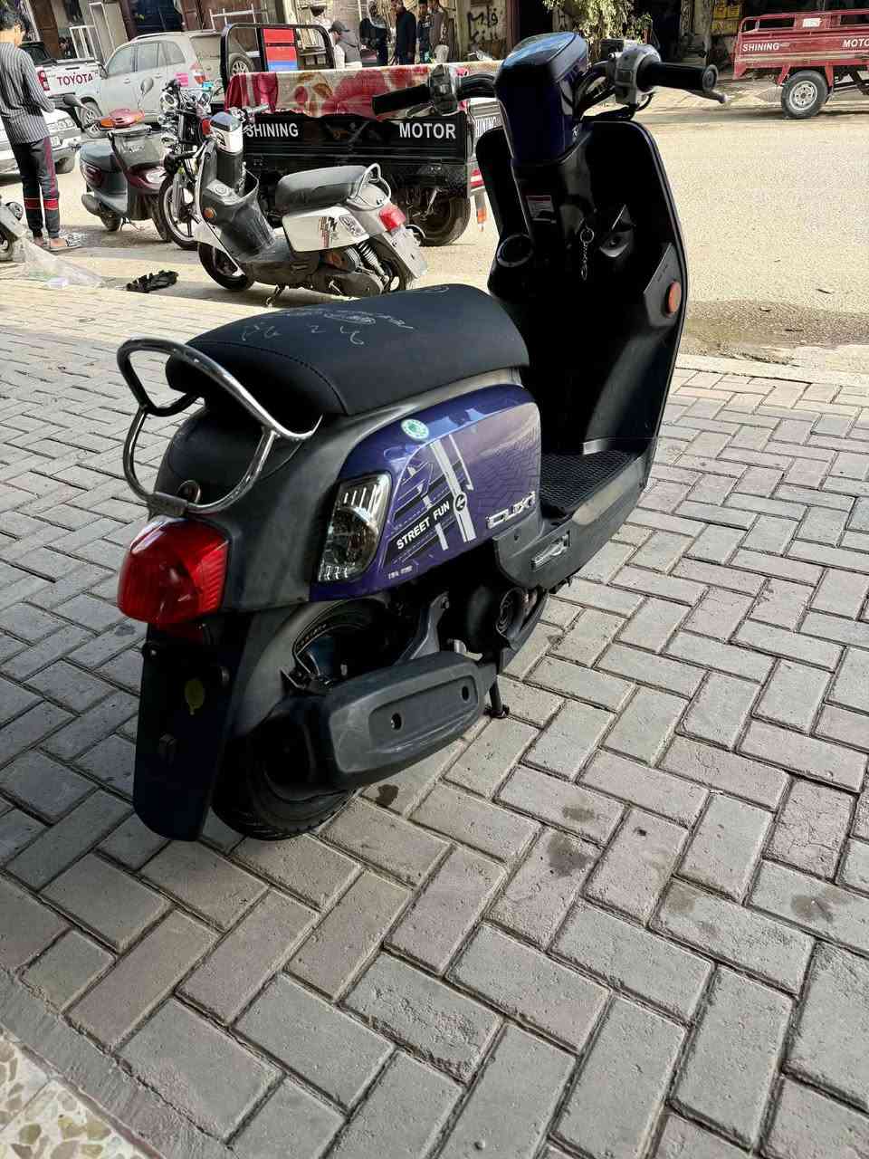 سلام عليكم للبيع بوليس مصطره نوزل2013 كفاله عامه ختم واحد ويه محرك مكاني بابل المسيب ***********
