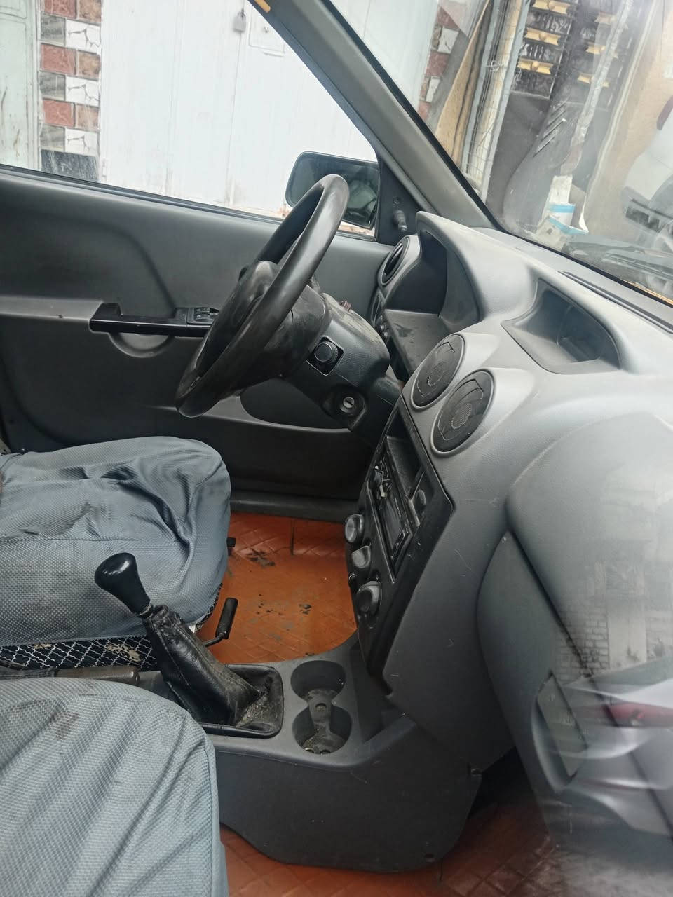 السلام عليكم من رخصة الإدارة المحترمة سايبه موديل ٢٠١٢ مصفره هيئه وغرامات رقم بغداد نكليزي تحويل مباشر مكان السياره بغداد الكفاح قرب مستوصف الشيخ عمر رقم الهاتف *********** السياره جاهزه مال شغل السعر ٢٥ ورقه
