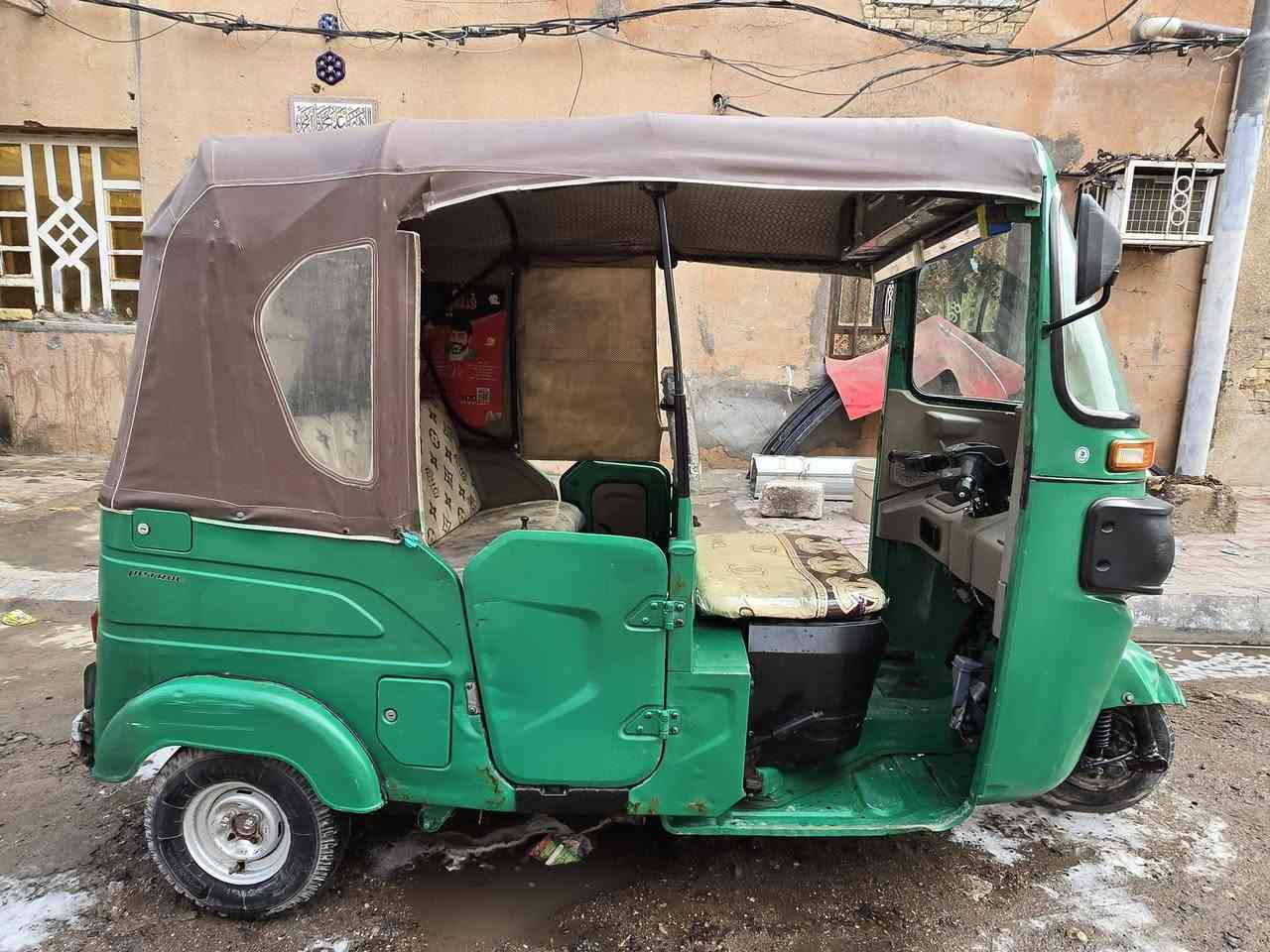 سلام عليكم تكتك البيع مديل22تكتك رقم وسنويه نكليزي سعر 8ملاين وبيه مجلات العنوان البصره المعقل***********
