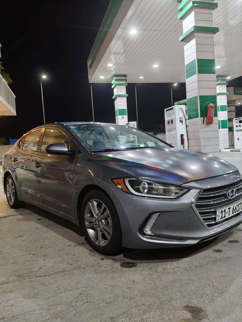 السلام عليكم سياره الانتره ٢٠١٧ امريكي مكينه ٢.٠ ماشيه ١٠٠ جديده خيل من الله ضربتهه مال امريكه باب عكس السايق والخلفي وراجع بدون دواخل وصابغين الصفحه كلير توحيد لون السياره ابيع احزام صبغ بيهه ضربات مال تكاتك صندوك و قماره مكفول تبريد خير من الله رقم بغداد دولي *********** العنوان بغداد المعامل السياحي السعر ١١٣ وبيهه مجال
