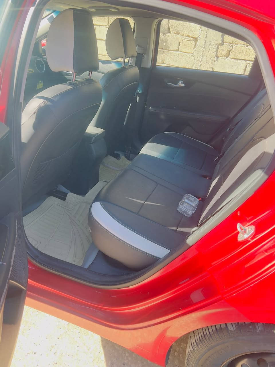 سلام عليكم سيارة فورتي موديل 2019سيارة نضيفة بسمي سنوية جديدة كير AT سيارة بنورامة ممشة سيارة 107 سعر سيارة 127وبيه مجال  وصور الحادث داخل صور مكانه بغداد 
رقم تواصل  ***********
