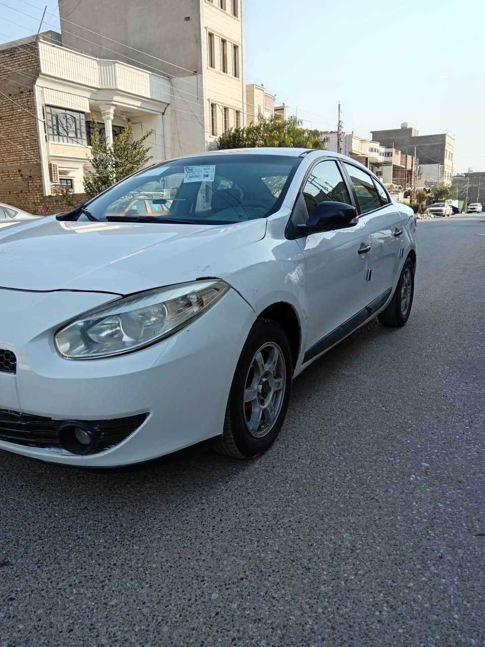 السلام عليكم رينو فلونس ٢٠١٢مكينه وكير مكفولات غرفه جديده شواصي جدد كهربئيات شغاله تخم تاير صدر زين سياره حلوه ترايهه ناعم بدون ضربه قويه بيهه صبغ حزام بدون خياس كير اوتو مكينه قبق اصفر المرغوب كير ميكانيك رقم دولي هزه جديده السعر ٤٦مكان السياره بغداد الحريه الاتصال ***********
