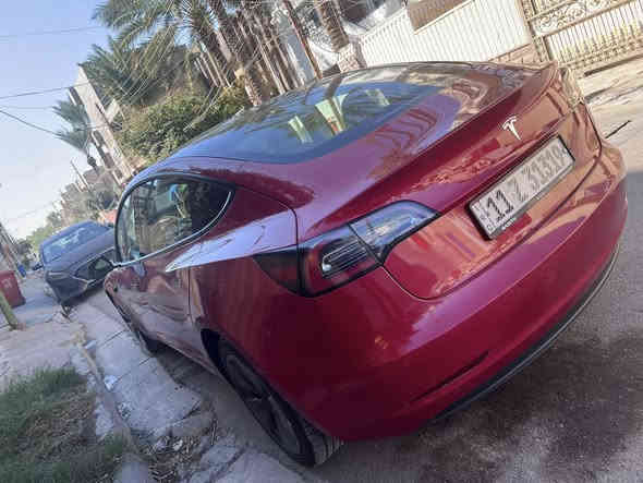 السلام عليكم
تسلا model 3
تك ماطور
ماشيه ٣٠ الف 
سياره جديده بدون ايرباك بدون دواخل صفر مسج
سياره جديده بل كارتون 
حادثه جاملغ صبغ وباب نفس لون 
(لاكن بيه ٣ قطع كلير اجت من امريكا 
مكانه حي جهاد 
للاستفسار 
***********
