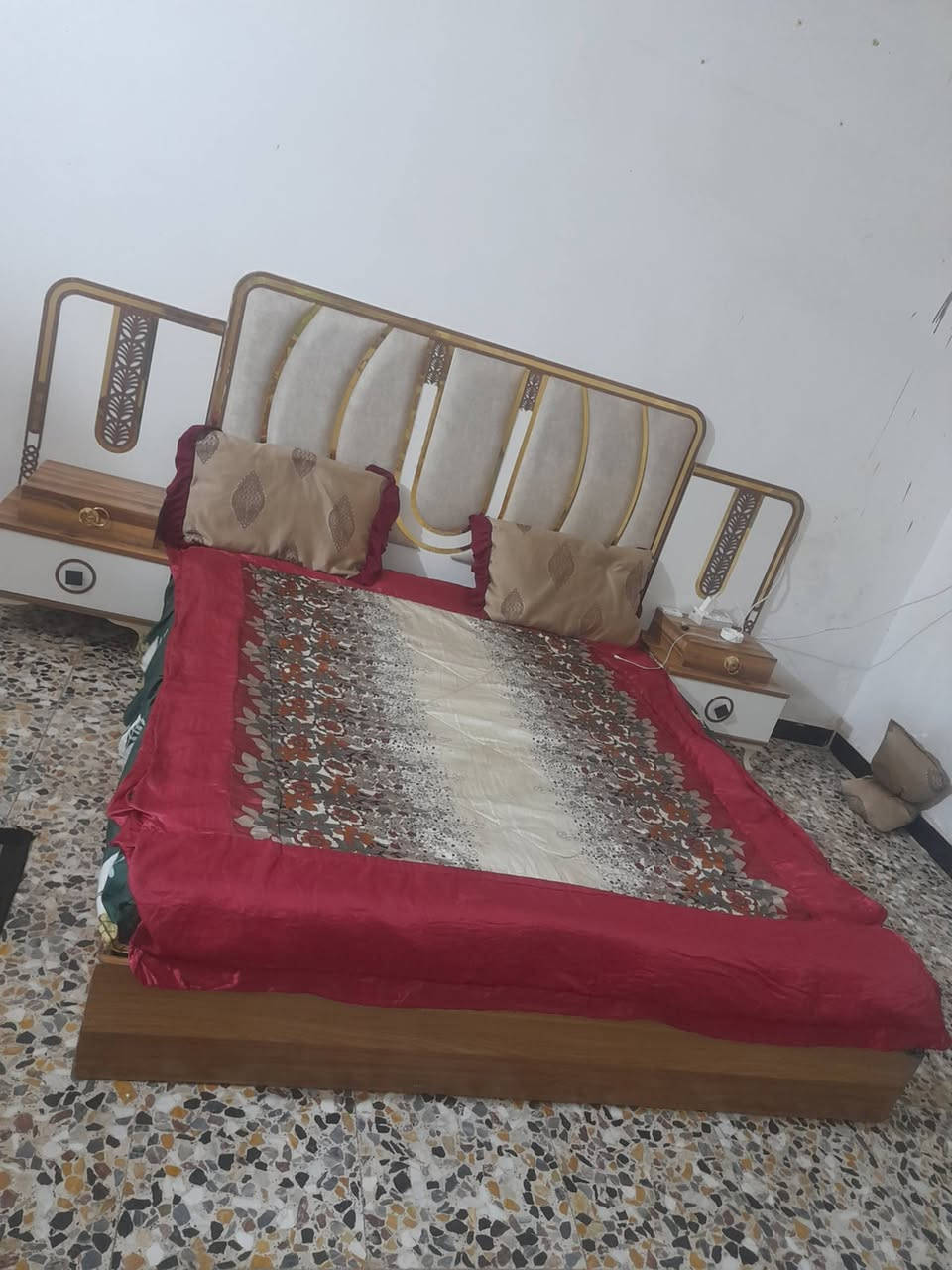غرفه نضيفه ضرر بسيط ضرر فطر صغير مرايه مال ميز تواليت 250وبيها مجال قليل كربلاء حي المايمن


**إذا كنت صاحب هذا الإعلان وتريد حذفه لأي سبب، رجاءا أرسل رسالة إلى الدعم الفني**