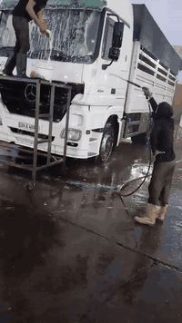 دمعه وشمعه اللبيع ***********
مكلف بل نشر لاستفسار *********** 
سيارتين
