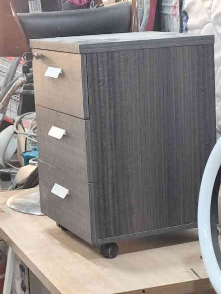 📢 للبيع ميوزه مكاتب عدد 6

🪑 التفاصيل:

6 ميوزه مال مكاتب بحالة ممتازة جدا

كل ميز يجي ويـاه كومدي (مجرّات)

 خوات الجدد بدون أي خدش

صناعة تركية أصلية

قياسات الميز الواحد: عرض 140 سم – نزال 70 سم

💵 سعر الميز الواحد: 140,000 دينار

📍 المكان: بغداد – حي الجامعة – نهاية شارع المصرف قرب الجمعية
📞 للتواصل: *********** بغداد
