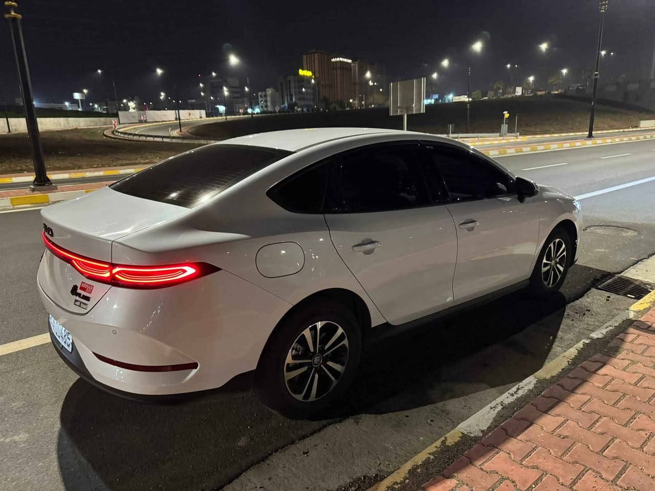 بي واي دي  BYD Qin plus 2025.
مواصفات.ویل كروم.ناو زەيتونى

کارەبایی و بەنزین و هایبريد.

بصمة شاشةوكاميرا ویل کەپ.

تحديد سورعه.ناو زه‌يتونى,پشت و پێش لید ڤۆلیۆم

 کارت و وایەر شحنی لەگەڵە.

 ته‌نها 17 هه‌زار رۆیشتوه‌.

هیجی نیه‌ زۆر خاوینه‌

 سعر:  131$🔥

مۆبایل *********** واتسأب كركوك, العراق
