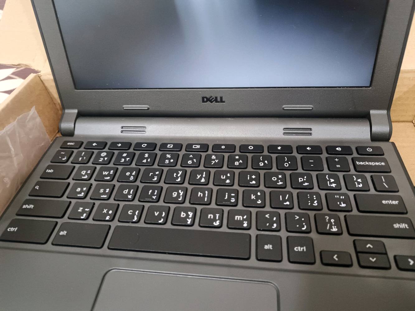 حاسبه DELL للبيع نضيفه استعمال قليل كلش مع شاحنه سعر الحاسبه 50الف قفل