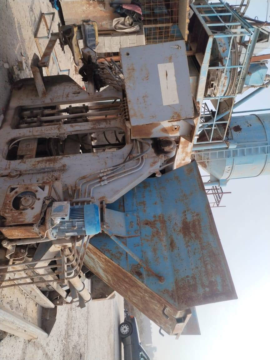 السلام عليكم معمل بلوك  ألماني للبيع
الجدر سعه ٣٦٠ كيلو
السايلو٦٠ طن 
المولد بيركز صيني 150 KV 
الكابسه المانيه جديده 
الشوكيه كوماتسوو مكينه جديده
مكان/ ميسان قلعه صالح 
تفاصيل اكثر تصل عل رقم يوجد واتساب 
***********
