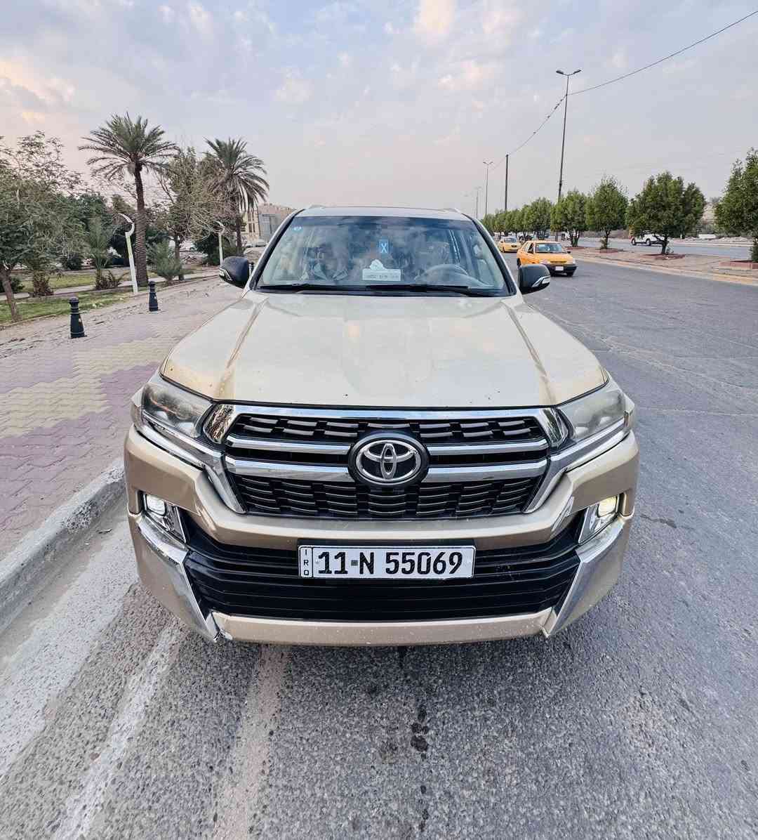 لاندكروزر 2009 محدث 2021
تحديث داخل وخارج للجمالية
صبغ حزام فقط لغرض التحديث
السياره بدون (ضرر )
رقم بغداد بأسمي 
محرك 6 سلندر
فتحة سقف
بصمه 
بصمه ابواب 
3 قطع تبريد
كير ومحرك بحالة جيدة

السعر 260 وبيها مجال 

📍 بغداد
📱 واتساب: ***********
