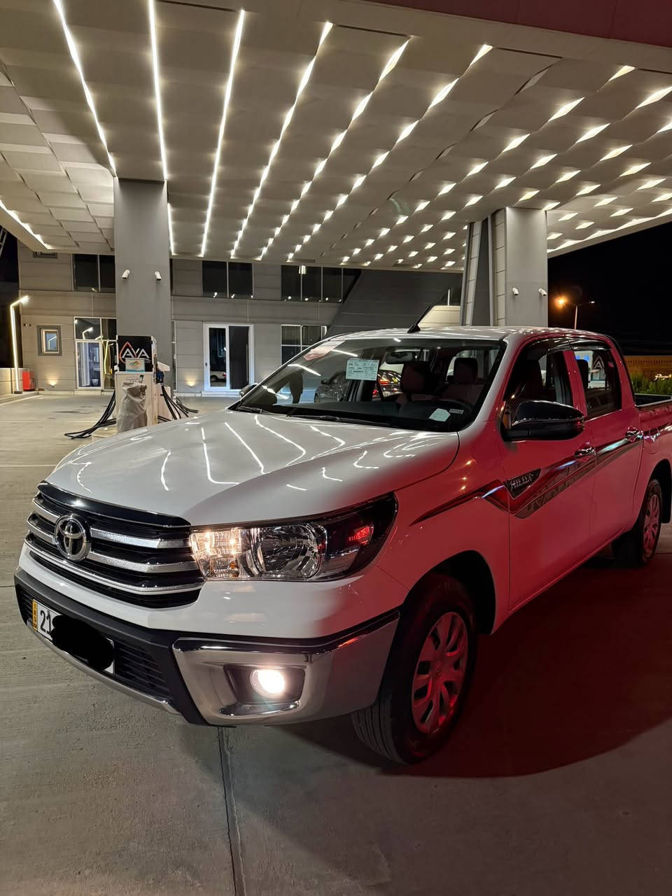 تۆیۆتا هایلۆکس 2025 گێڕ عادی سفری شەریکەی ساز
دەرەجە یەک چەکمەجە و بۆنیت جەک
٧ هەزار ڕۆشتووەو یەک دەستەو بەناوی خۆمانەوەیە 
دەعامی بۆ دەعامی هیچ هیچی پێوە نیە وەک سفرە
***********
***********
