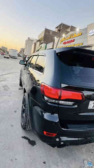 Jeep Srt 2015 خليجي 
معروفة مواصفات ال SRT 6400✈️✈️

بانوراما شاشة كبيرة كشنات كنتارة فوريل ٥ أنظمة قيادة تراك كشنات تدفئة تبريد مري قلاب رادار امامي جانبي خلفي زراك لايت وضعيات خزن سماعات هارمن كاردن وهواي مواصفات 

السيارة بيها طخه طرف البنيد مصبوغ والباقي كفالة 
جديدة السيارة ماشية ٧٥ 

السعر 220$ 

***********
