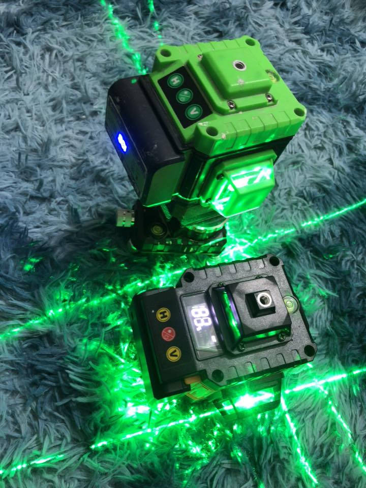 اسلام عليكم ليزرين واحد باله نضيف حيل وثاني جديد ويا بطاريتين وفابريتر شغال كلشي مابي  اريدهن كلهن ٨٠ مفرد القطعه ٣٥ بغداد ***********
