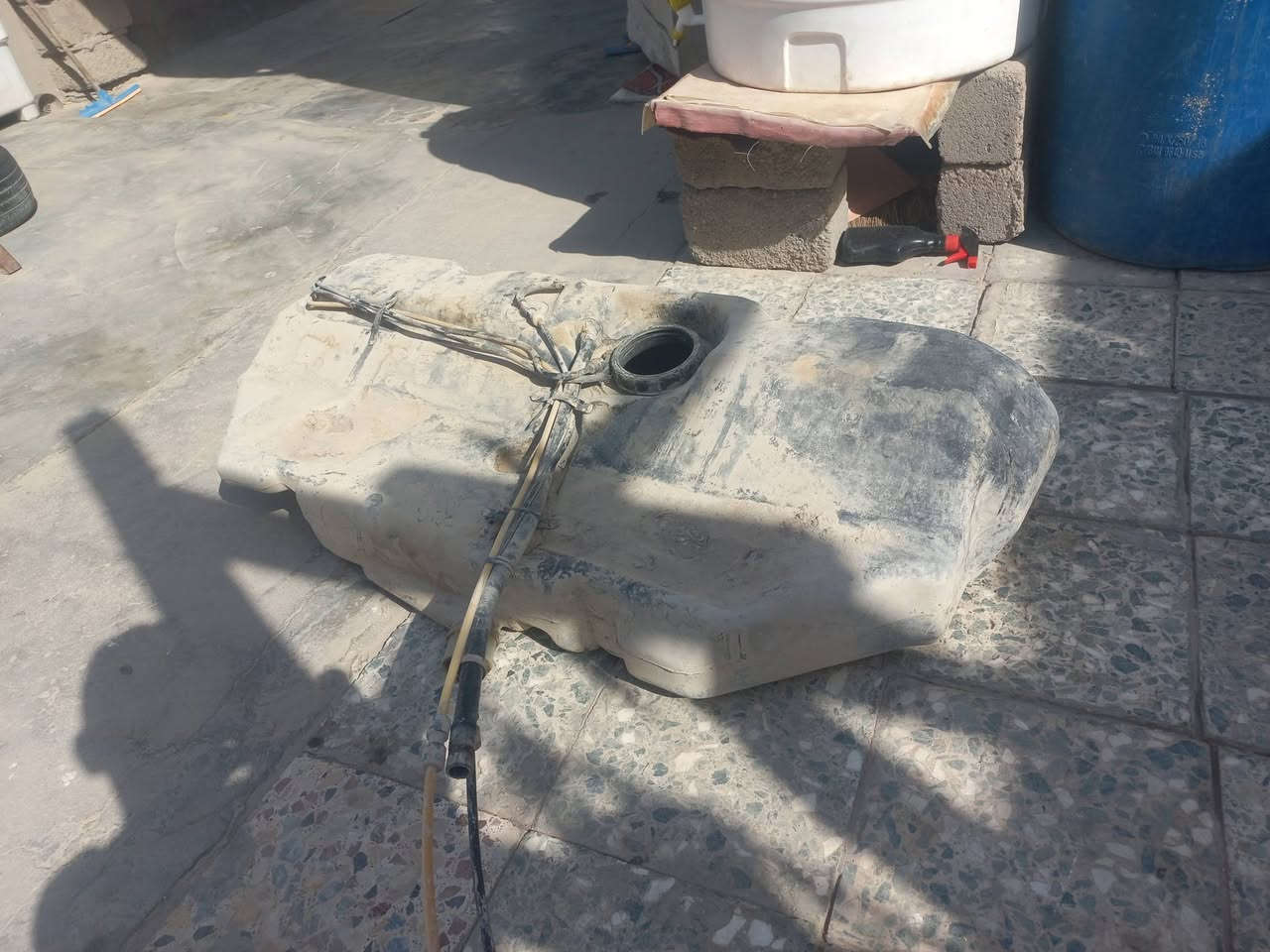 سلام عليكم من رخصت المدير الكروب غراض بيجو بارص للبيع كلمن وسعره العنوان الزبير ***********
