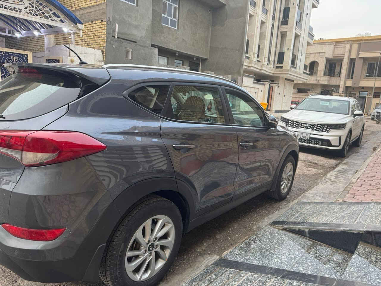 السلام عليكم توسان ٢٠١٨ خليجي بيها رشات الخليج ٣ قطع مكينه كير كفاله مري شفط تبريد قطعتين حساس خلفي رقم واسط ماشيه ٢٠٥ السعر المطلوب ١٥٩$ السياره بالكوت مركز المدينه ***********
