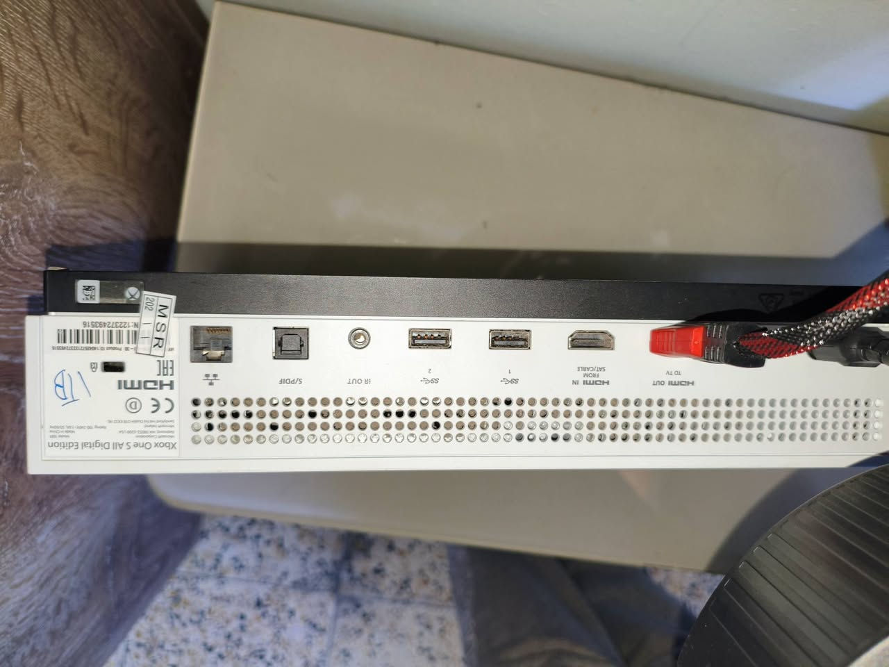 السلام عليكم 
اكس بوكس one s ديجتال واحد تيرا ممفتوح لوك ستيكر نضافه 99% مع يدة السيريس اس +بي كيم باس شهر و حساب بي 
Gta5 
FC2025
Forza horizon 5 
Minecraft 
عنواني بغداد مدينه الصدر 
السعر 180 بي مجال بسيط 
لل استفسار ***********
