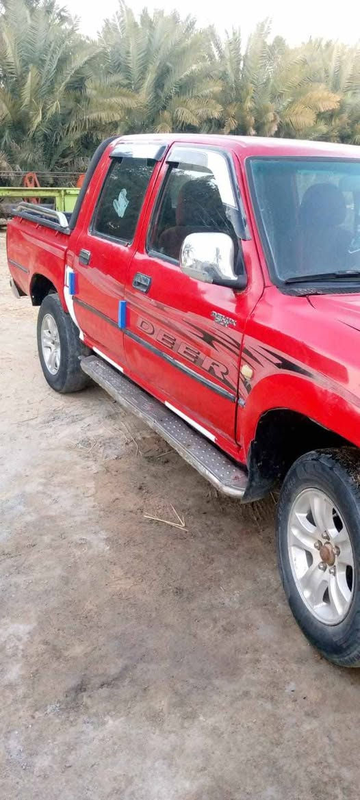 اسلام عليكم 
عندي بيكم دير موديل 13 
كير ومحرك كفالة 
سيارة مصبوغة عام 
بااسمي ورقم انكليزي 
تسقط بسنة 2031 
يعني توني محول 
***********
سيارة نضيفة وعلى ايدي مابيها نقص 
شغل وروح وين ماتريد
