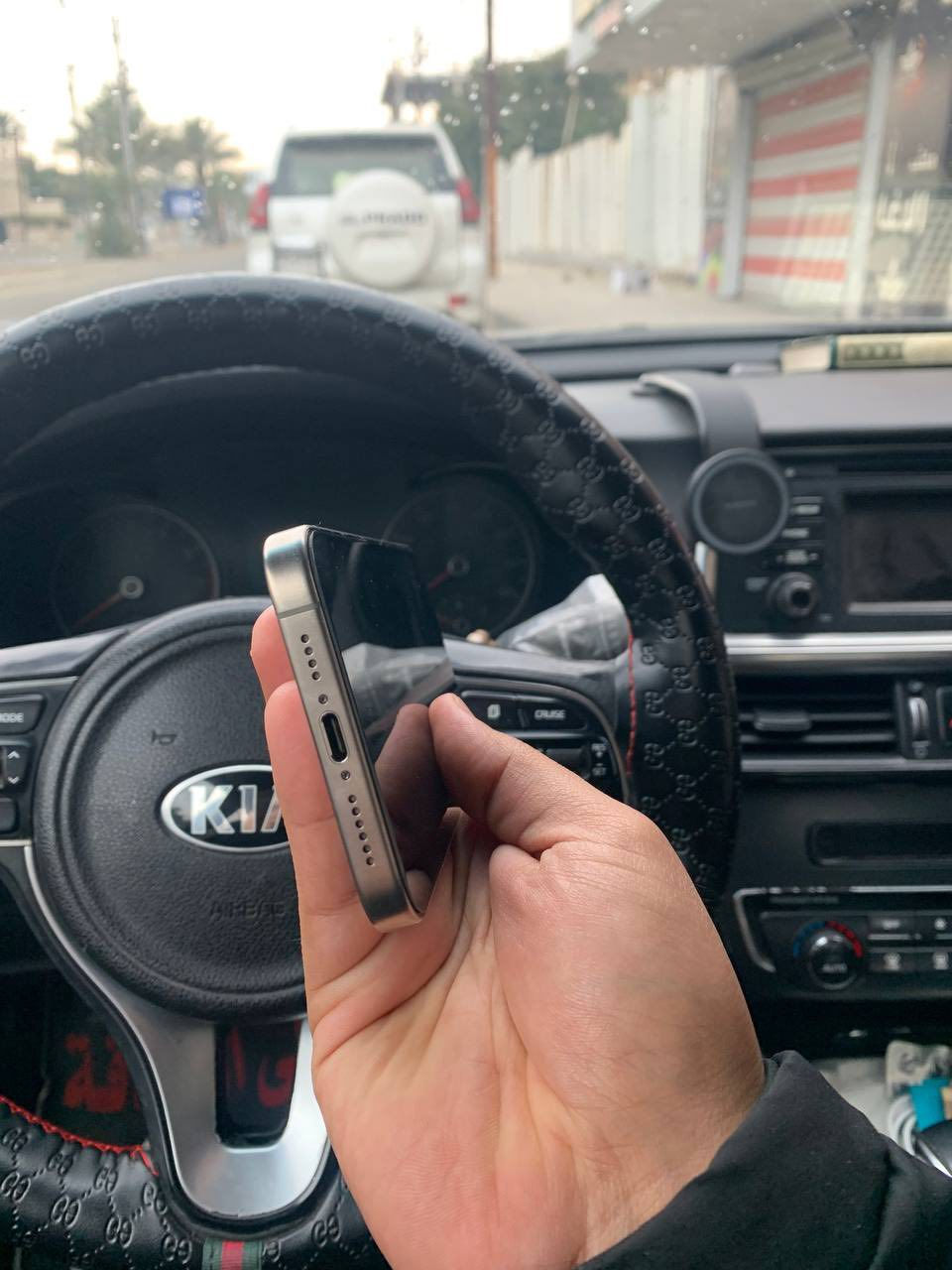 السلام عليكم ايفون 15 برو ماكس بي نقطتين بالشاشة مماثرة على المس ابد ظهر مفطر ذاكرة 256 بطارية 91 السعر 725 مكاني بغداد الجديدة الاتصال او واتساب ***********
