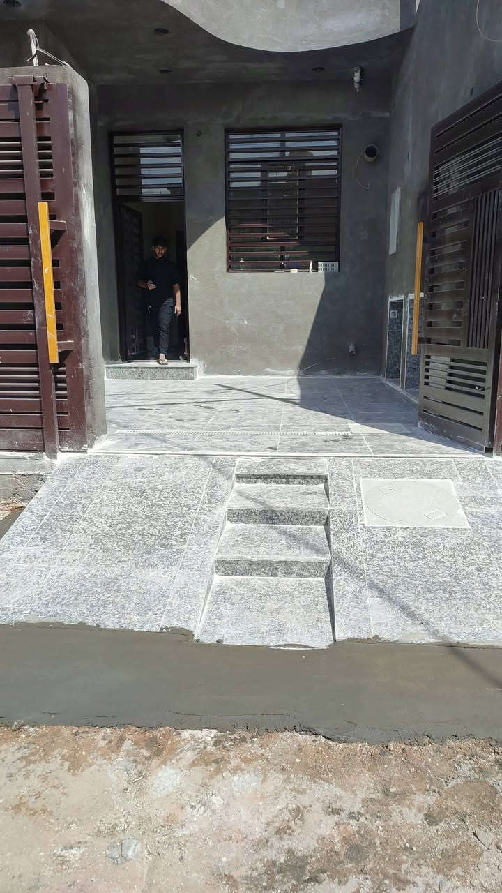 شغل سيراميك درجه اولى سيراميك كرانيت مرمر بورسلين هذا جزء من عملنه الي ينال اعجابكم انشأالله 👍🏻اي استفسار اتصال على هذا رقم ***********1
