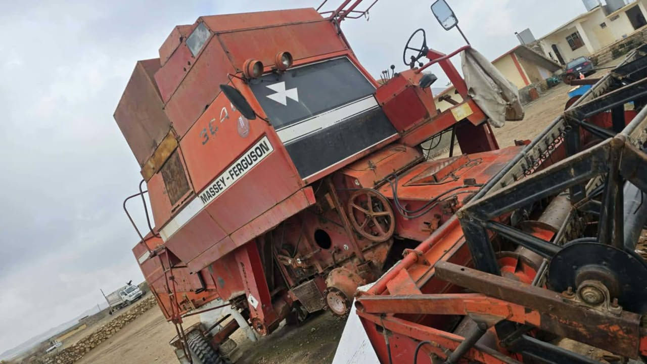 حاصدة فوركسون.رقم بابل وكاله او تحويل محرك نظيف تايرات جديدة المعمل جيد المكان جنوب الموصل  والسعر مناسب جدا والبيع نقد .
***********
***********
