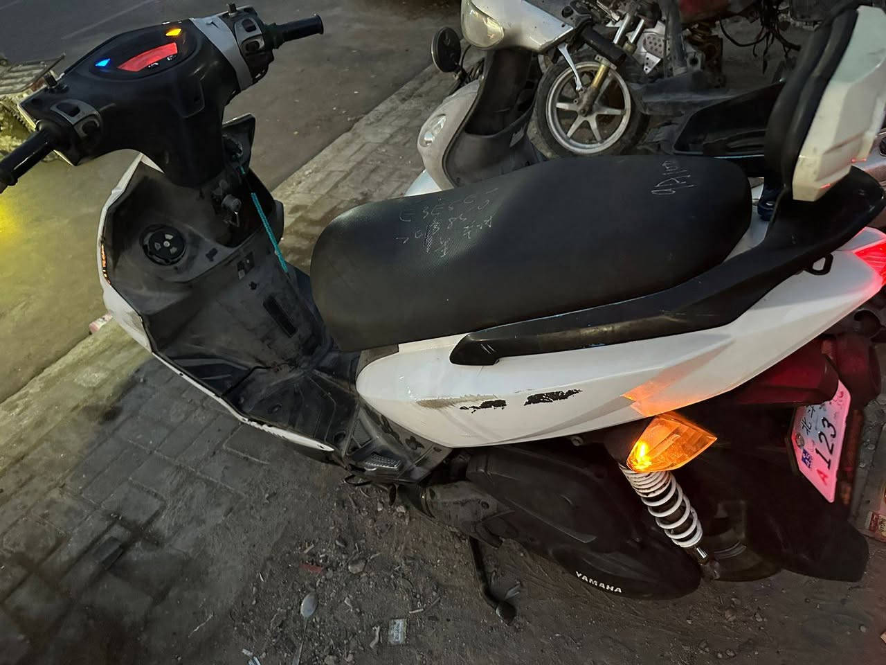 جي تي ار  للبيع
الدراجة بلادية كهربائيات مكينة حلوه الدراجة على وضع البلاد سعر ٧٥٠ الف وبيهة مجال حك الجية مكاني مدينه الصدر 
رقمي ***********
