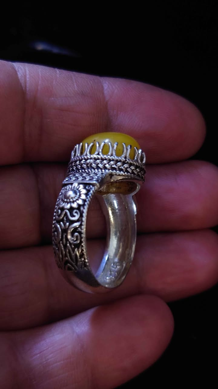 كهرب طبيعي السعر 40الف العنوان بغداد زعفرانية فضه 925الهاتف *********** بغداد, العراق
