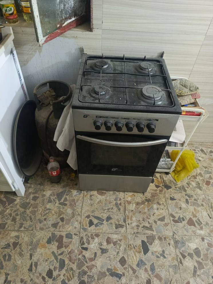 السلام عليكم اثاث جديد مستعمل قليل للبيع الي حاب يشتري تعال واتس اب ***********
