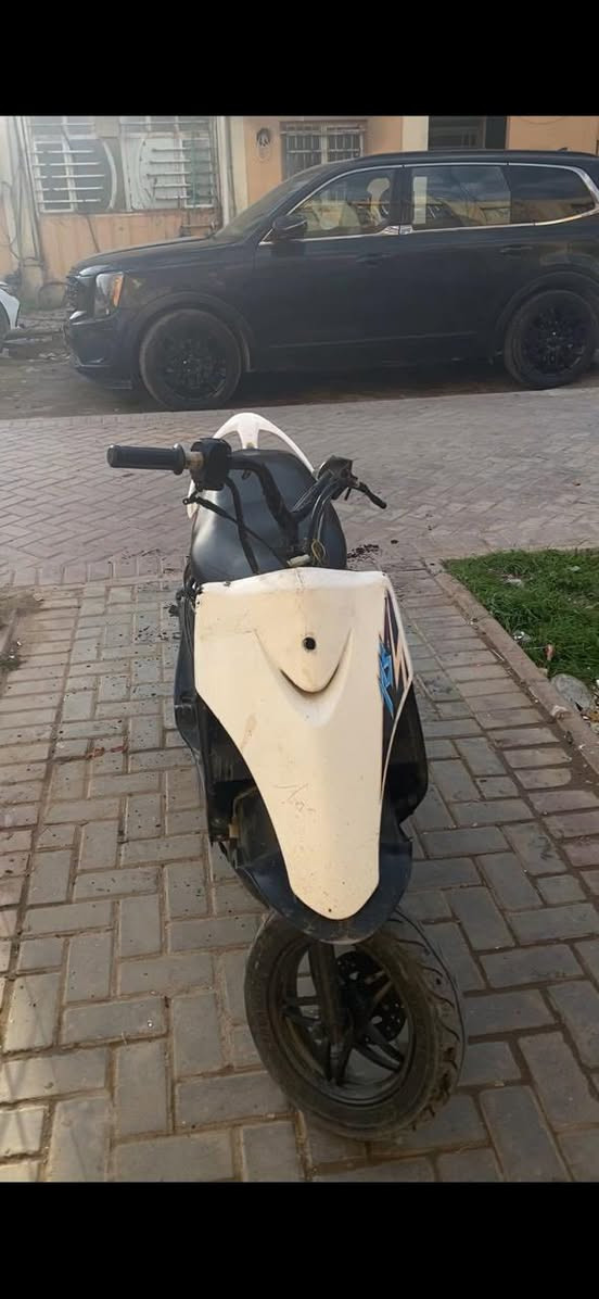 سلام عليكم ماكس عدله للبيع مكينته تخبل ولدراجه خير من الله كلشي مابيه عنواني بغداد الحبيبية بل شقق رقمي *********** بي بس واتساب
