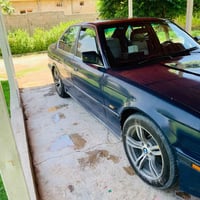 /سيارة BMW موديل ١٩٩٠  ٥٢٠ /رقم دولي /باسمي تحويل ثاني يوم /تبريد  اطا...