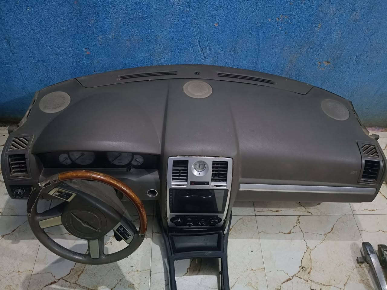 سلام عليكم اخوان غرفه أوباما عشره عسليه للبيع دشبول كامل مع تاب شغال شرط مع بطاين مع عضمات مع فرس كامل مكاني ميسان العمارة رقم الهاتف *********** الشراي يتصل وبخدمته
