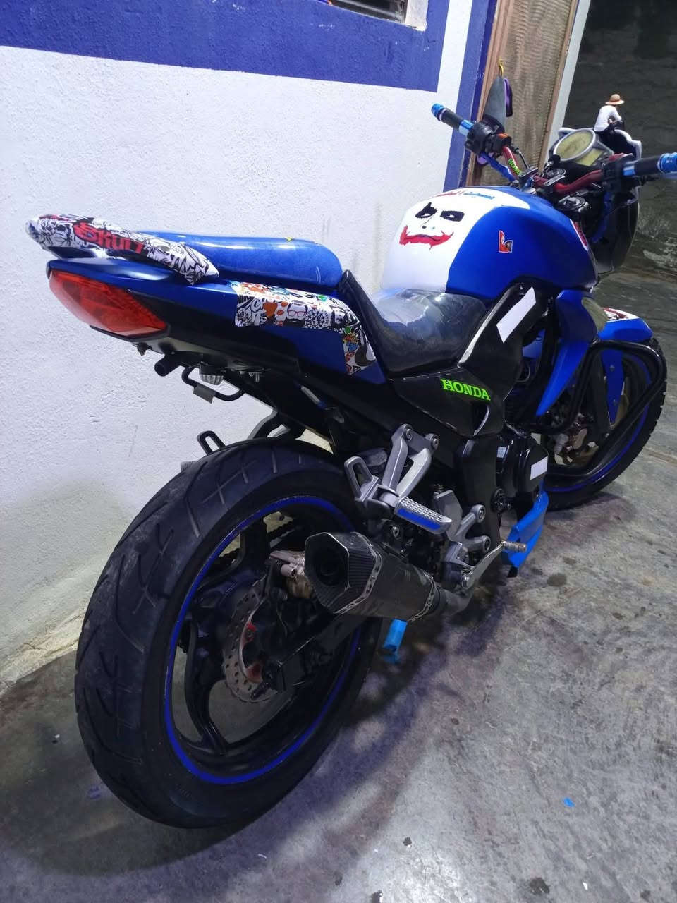 سايم بطح موديل 19🔥
مكمرك كامل اصولي يعني بس سجل 📝
دراجه محرك ليفان بطح 200CG 
صالنصه رياضي 🔥
كلشي شغال بيها نكره
السعر خاص العنوان الخمسه كيلو


**إذا كنت صاحب هذا الإعلان وتريد حذفه لأي سبب، رجاءا أرسل رسالة إلى الدعم الفني**
