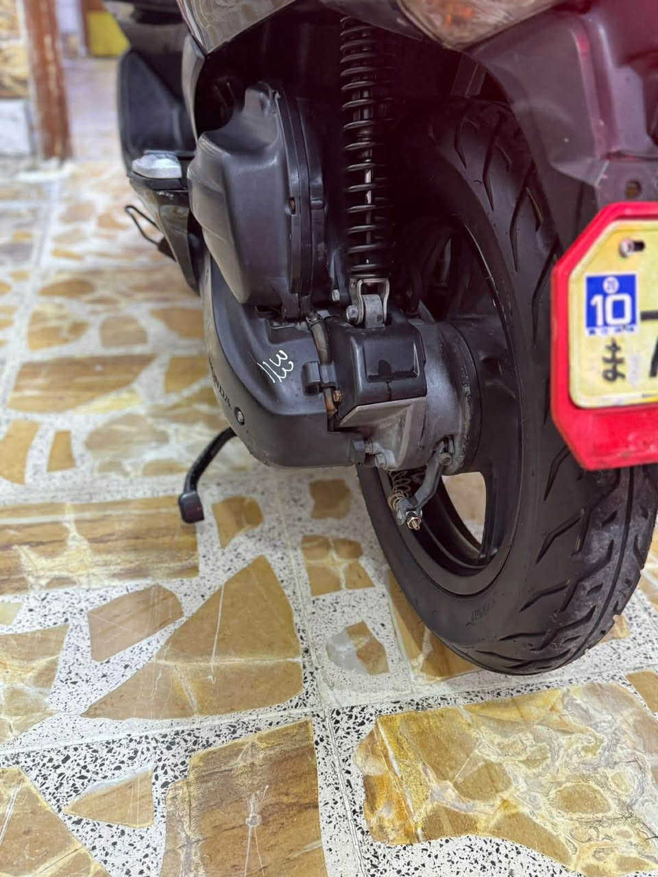 دراجه pcxجيل الاول  الدراجه  ياباني كفرات ابلاديهه رمبه موديل 2016,,,,,,,,,,,,
حساس ازدحام,,,,,,,,,,,,,,,,,, 
دراجه كامله أستان كهربائي   لا تبخير. ولاتنقيص الدراجه مكينه لوك شلعه معدل خير من الله  احلا من الصور مال جناي المكان بغداد الكرخ  دراجة مكفوله اي نقص مابيه السعر( مليون 350)
وبيه مجال الاتصال *********** بغداد, العراق
