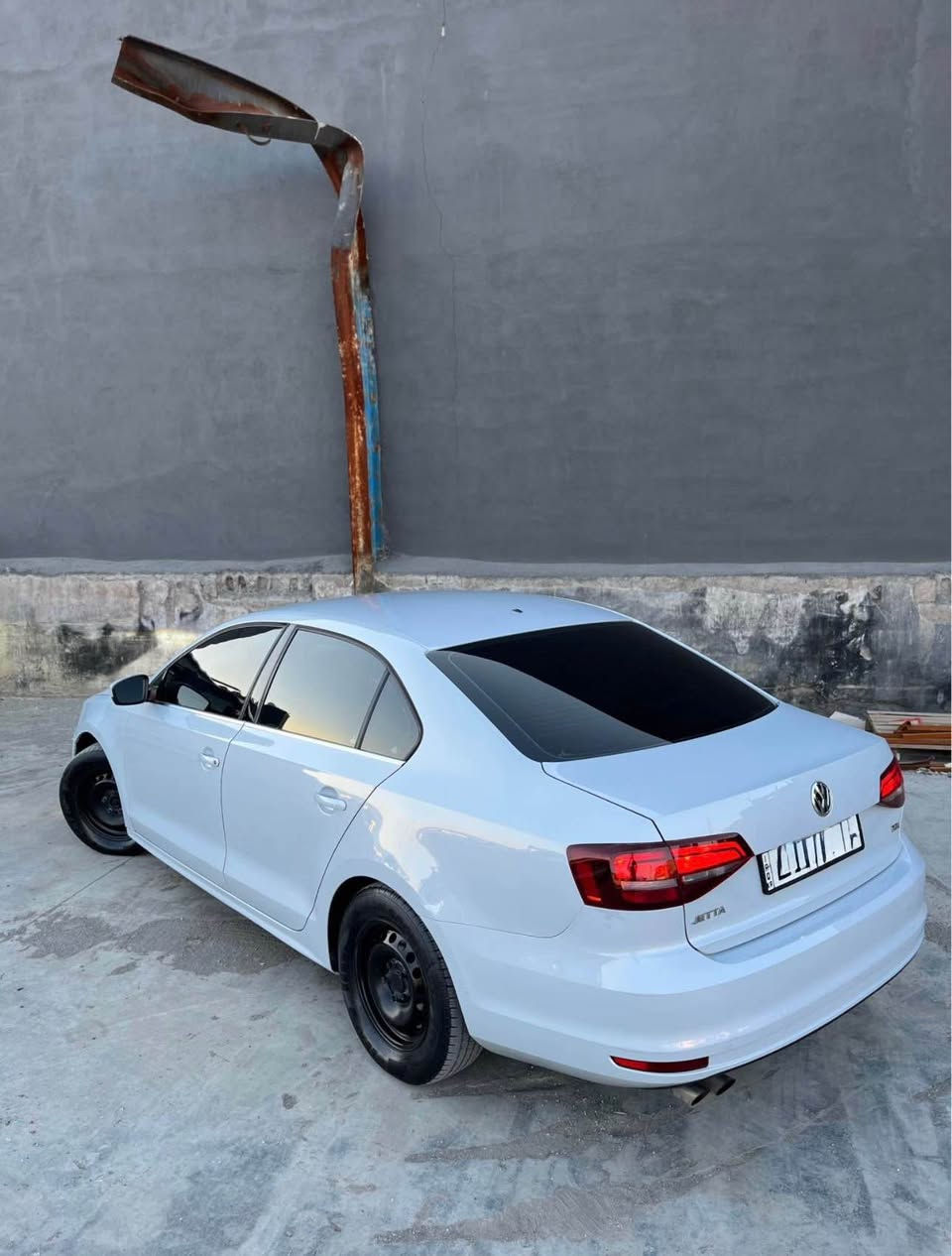 جیتا ٢٠١٧ 
سمۆکی 
Tsi 14 turbo 
یەک چەمەلەغی بۆیاخە بێ ناو گرتن 
٨٥ هەزار ڕۆشتووە نموونە لە جوانی 
تایەی تازە 
سەیارەکە یەک دینار مەسرەفی تیا نیە 
نرخی ١١٥ گەڵا و مەجالێکی کەم 
*********** السليمانية, العراق
