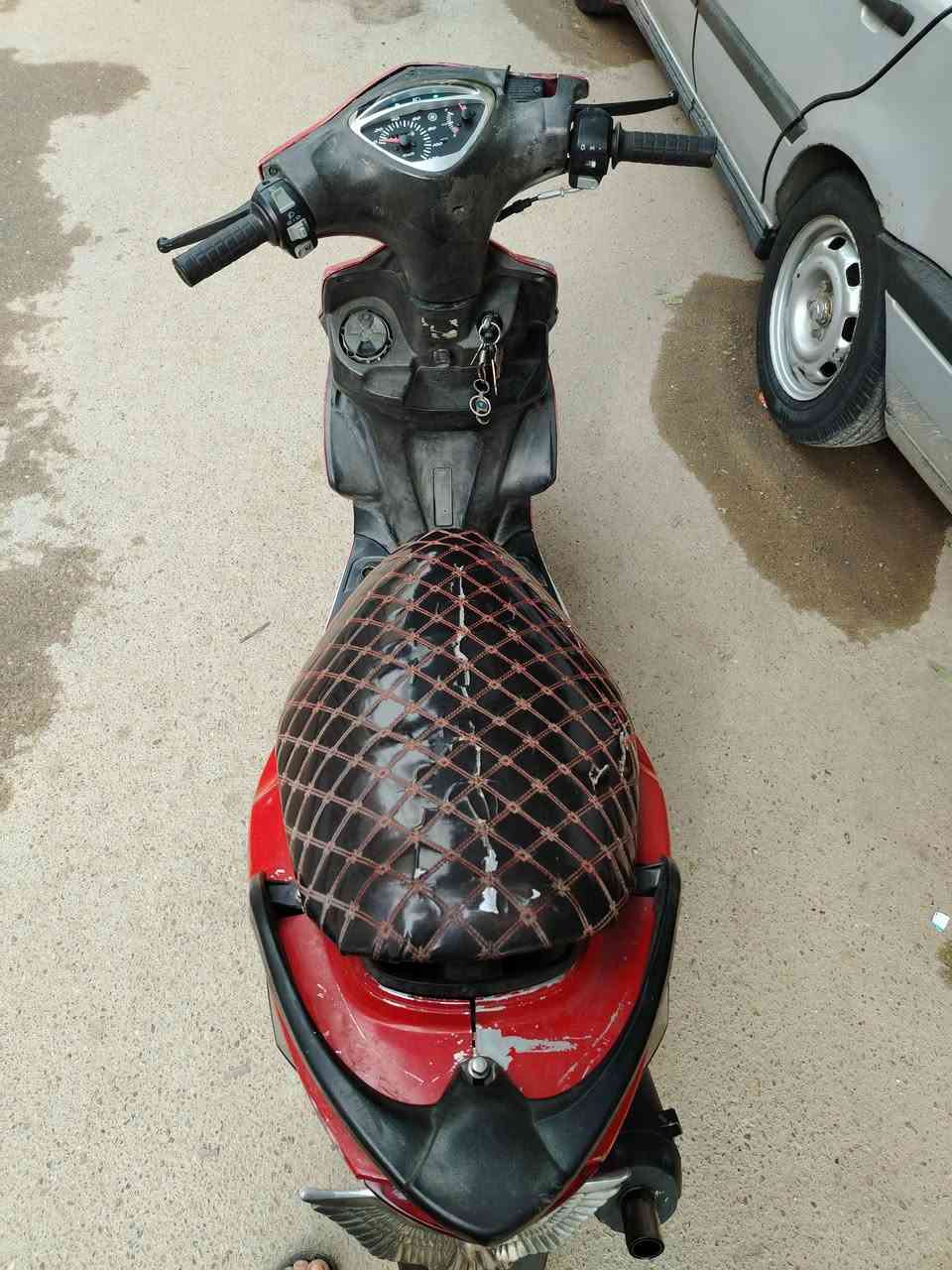 دراجه ماكس مضلع
كهرباء كله شغال بس الساعات واكفه
صالنصه ام اف مادري شسمها
باتري جديد
نقصها قبق هندر ودشلي مال سلف مرات يجلب ومرات لا
300 وبيها مجال
مكاني بغداد الحريه للاتصال ***********
