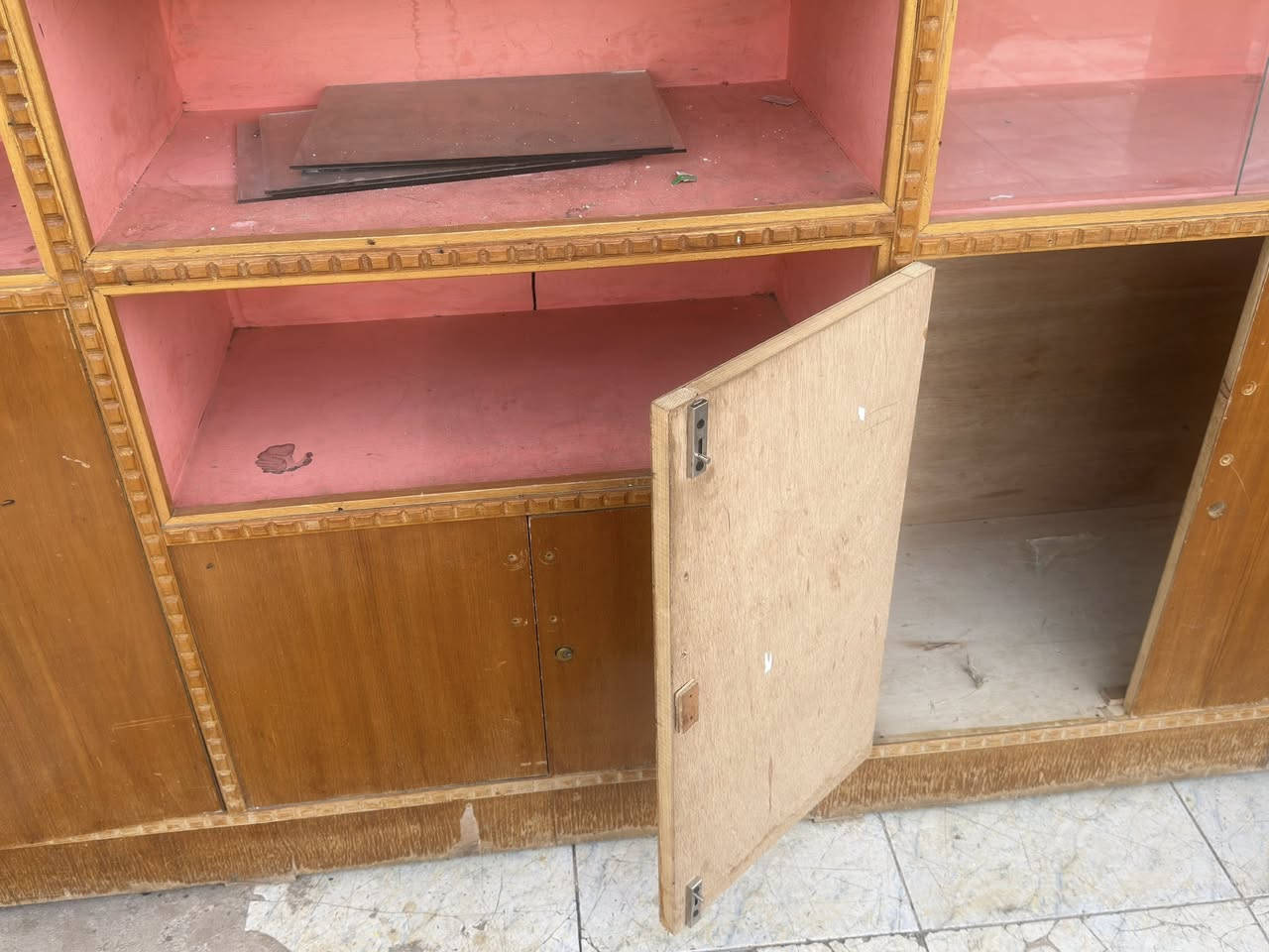 بوفيه البيع صاج سعرها 90 وبيها مجال مكاني ميسان


**إذا كنت صاحب هذا الإعلان وتريد حذفه لأي سبب، رجاءا أرسل رسالة إلى الدعم الفني**
