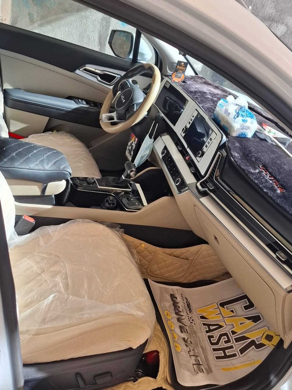 سبورتج ٢٠٢٥ للبيع
ضمان الدولية 

ماشية ١٥ الف 

مكفولة من كلشي 

داخل بيجي 

كرسيين كهرباء 

جنطة كهرباء 

السيارة بأسمي تحويل ثاني يوم / رقم بغداد

الاتصال // ***********
