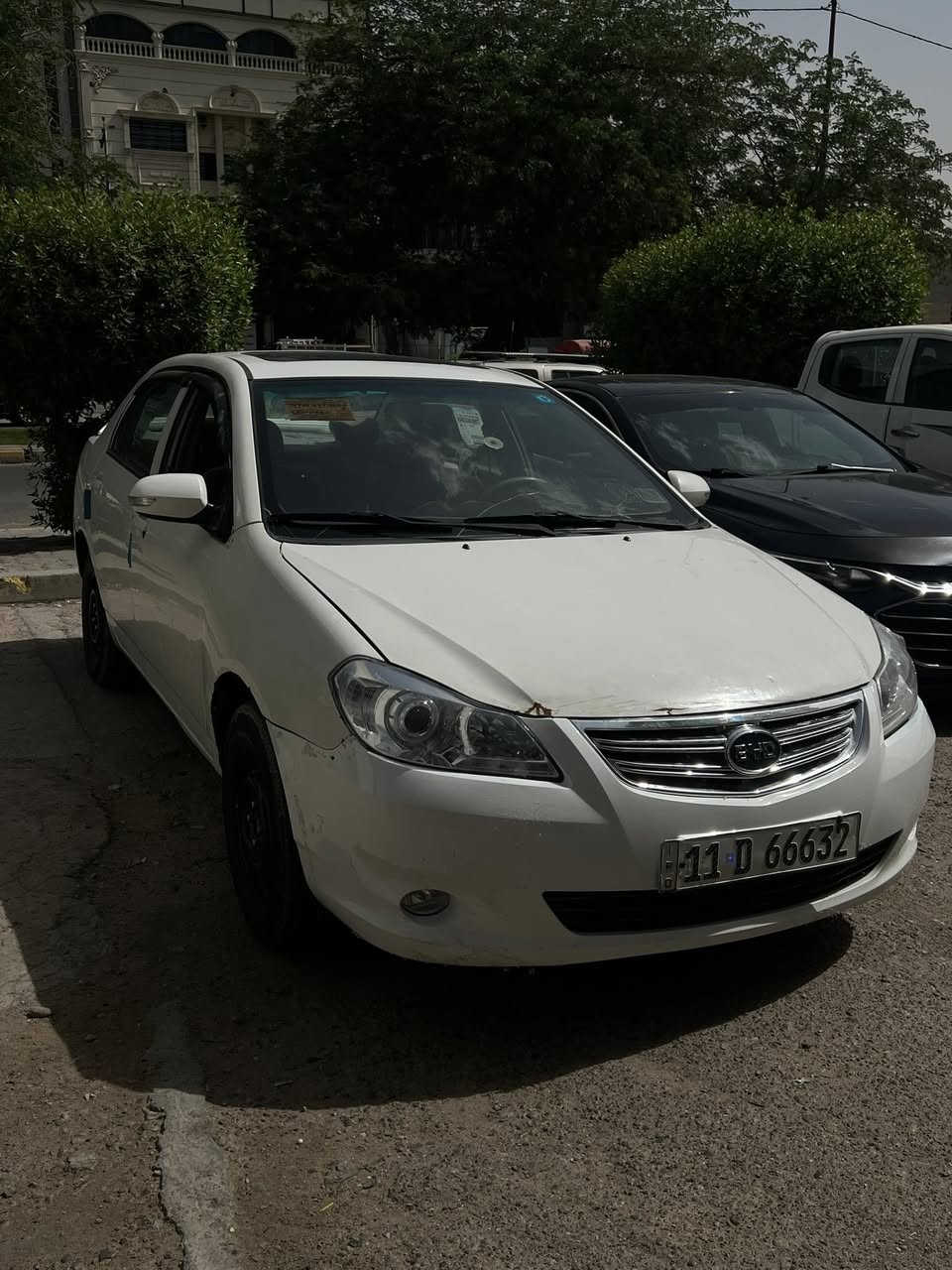 السلام عليكم ورحمة الله وبركاته
اللبيع   BYD G3  
موديل 2012 رقم السيارة مميز 
كير خير من الله 
محرك مچفت بعده بلضمان 
فول مواصفات 
صدر امامي خلفي صار شهرين من مسوي ادامه 
تبريد ثلج + تدفئة 
فتحة ب السقف 
تحكم ستيرن 
تايرات جديدة
 شاشة + كامرة + حساس خلفي 
سياره بيها صبغ حزام وبارد وباب مبدل و دعاميه وبراكيت مبدلات جاهزه للاستعمال  يحتاج لها ترتيب بسيط 
بأسمي رقم بغداد الجديد   
تحويل ثاني يوم
السعر 45 وبيها مجال بسيط  !!
مكان السياره بغداد / المنصور
اي استفسار خابرني وبيك خير وادلل
رقم الهاتف / ***********
