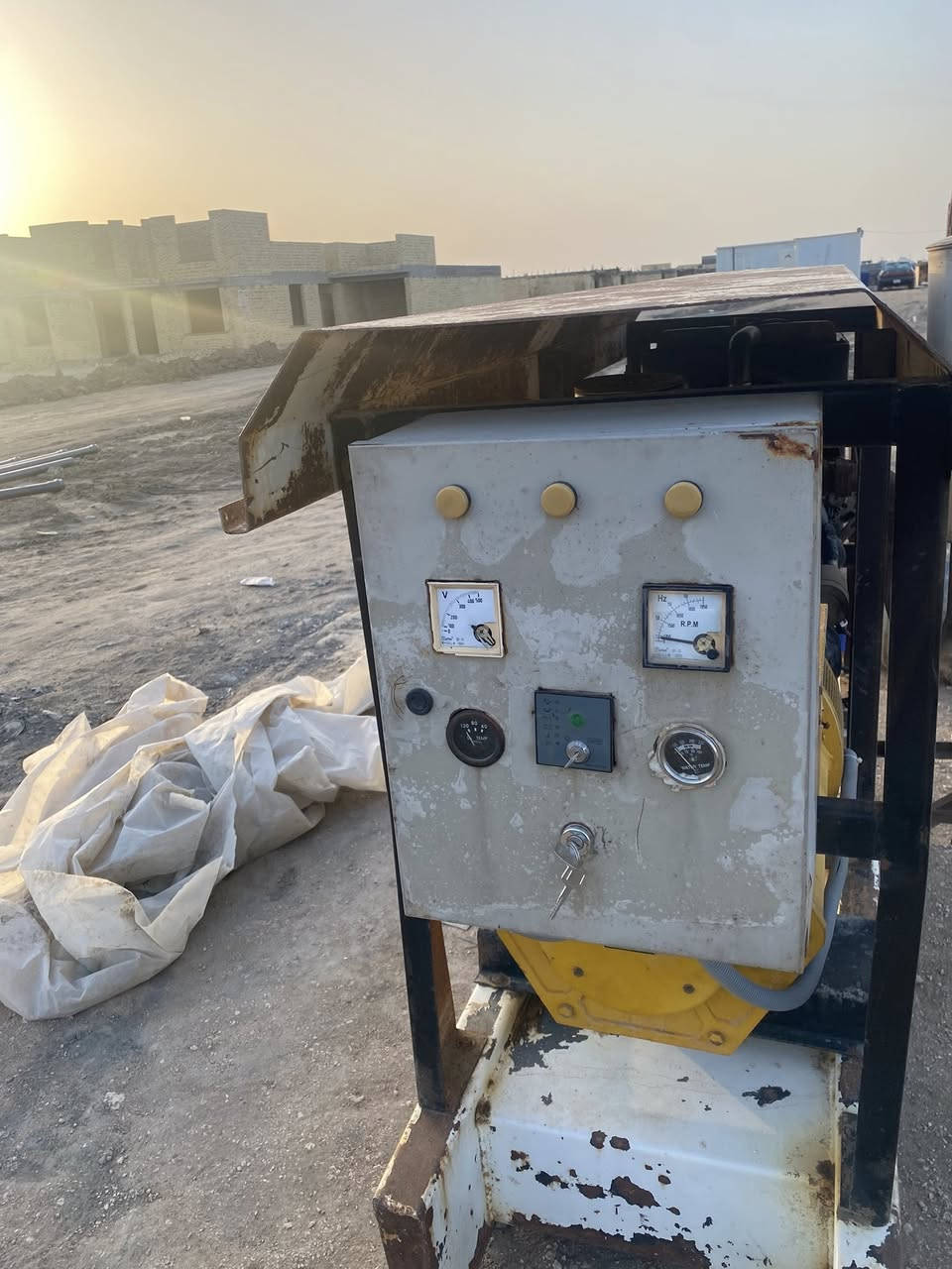 السلام عليكم مولد بيركنز صيني 50 كيفي 4 بستم مولد شغاله لاتبخير ولا تنقيص المولد جاهزه السعر 19 ورقة العنوان الناصرية رقم ***********
