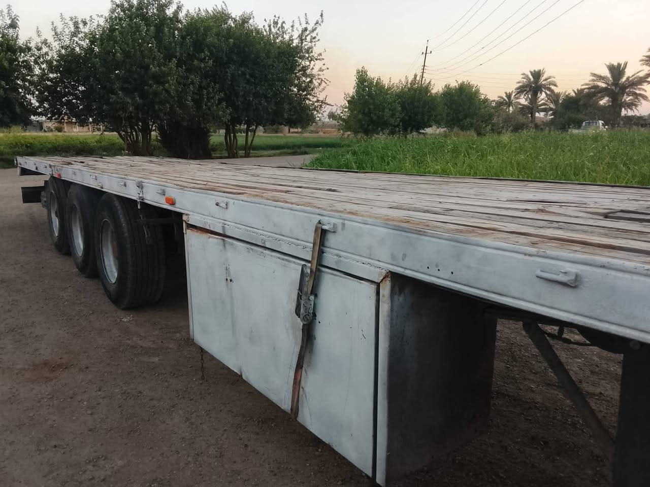 سلام عليكم للبيع عربانة اوربية تخم تاير كاملةكبل للشغل    ***********

