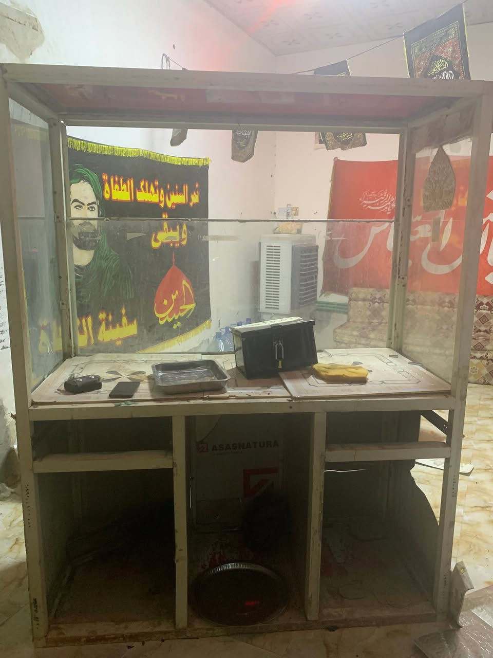 السلام عليكم عندي جام خانه عدد ثنين وحد طولانية والثانية عريضة ثنينهن جدد بس كاتلهن التراب وضالات مخزنات بالمحل مزدود  للبيع رايدهن وحده ١٢٥ وحده ٧٥وبيهن مجال قليل


**إذا كنت صاحب هذا الإعلان وتريد حذفه لأي سبب، رجاءا أرسل رسالة إلى الدعم الفني**