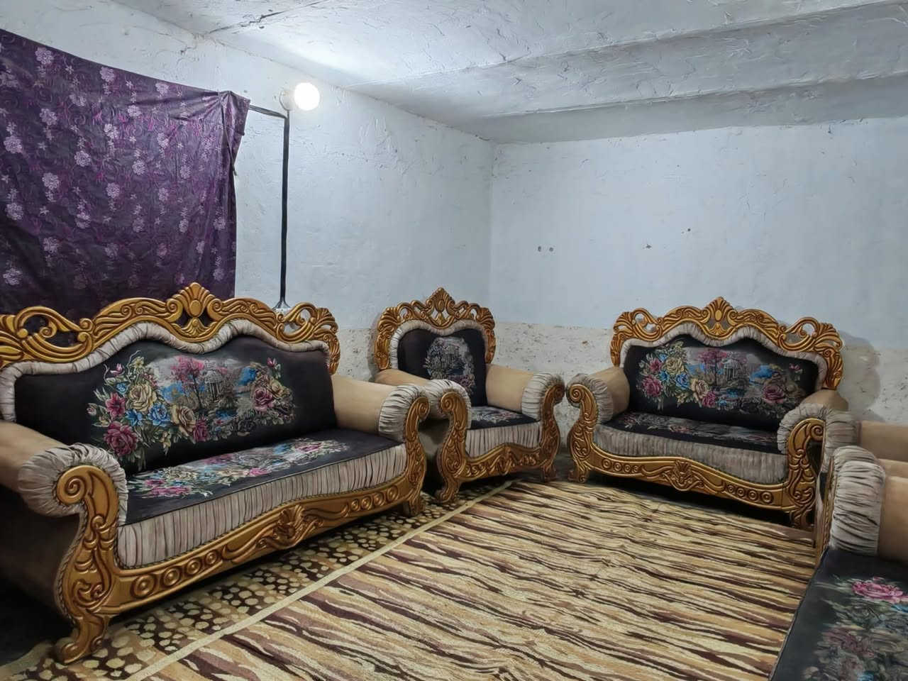 تخم ملكي تسكام 10 مقاعد حيل نضيف تكمه مابي اي ضرر السعر 325 العنوان الكاضميه يوجد توصيل بكروه ***********
