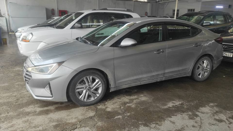 نص فول ، شاشة كبيرة ،وارد امريكي ، سيارة بسمي تحويل ثاني يوم ، بيها مجال للشراي، *********** موصل, نينوى
